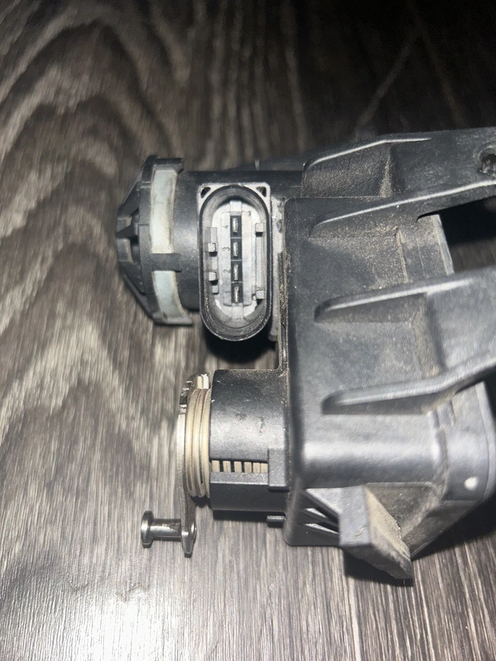 BMW 335d 335d X5 35d Motor de aleta giratoria Pierburg 70036020B2T086 OEM PROBADO Foto 2 de 3