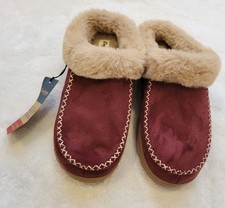 Dearfoams Cozy Comfort Woman  s size 7-8 Moc Toe Clog Memory Foam burgundy