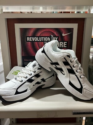 Womens Athletic Golf shoe ultra comfort and arch support Oregon Mudders 