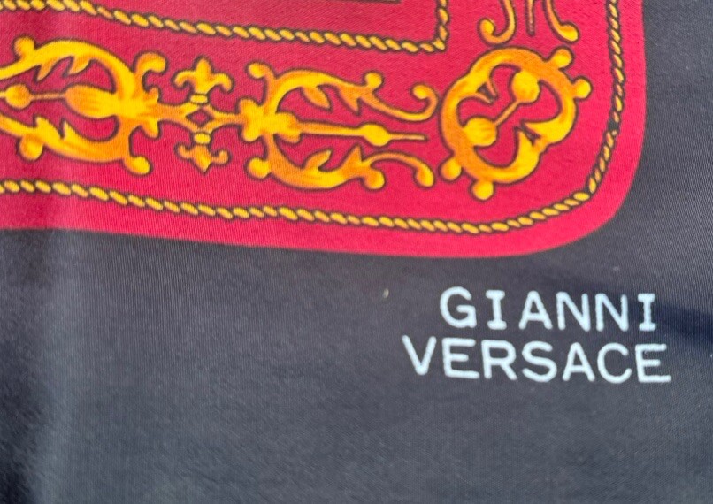 GIANNI VERSACE equestrian Fox Hunt Multicolor Silk Scarf 34.5x34.5