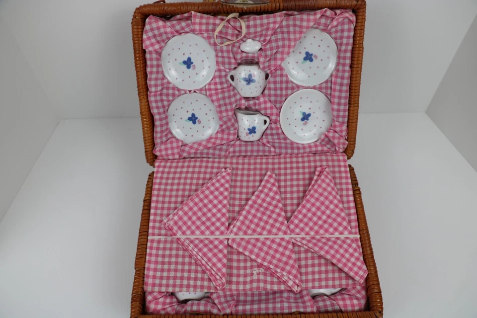 Juego de té vintage Barbie Mattel Schylling porcelana para niños + cesta de picnic de mimbre Foto 4 de 4
