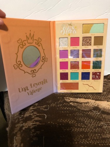 Love Luxe Beauty Sailor Moon Pretty Guardian Eyeshadow Palette - Picture 6 of 6