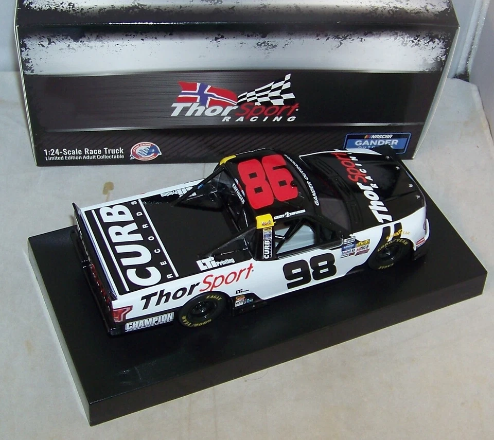 1:24 Acción 2019 #98 Thorsport Temporada Regular Campeón F150 Grant Enfinger 1/505 Foto 4 de 4