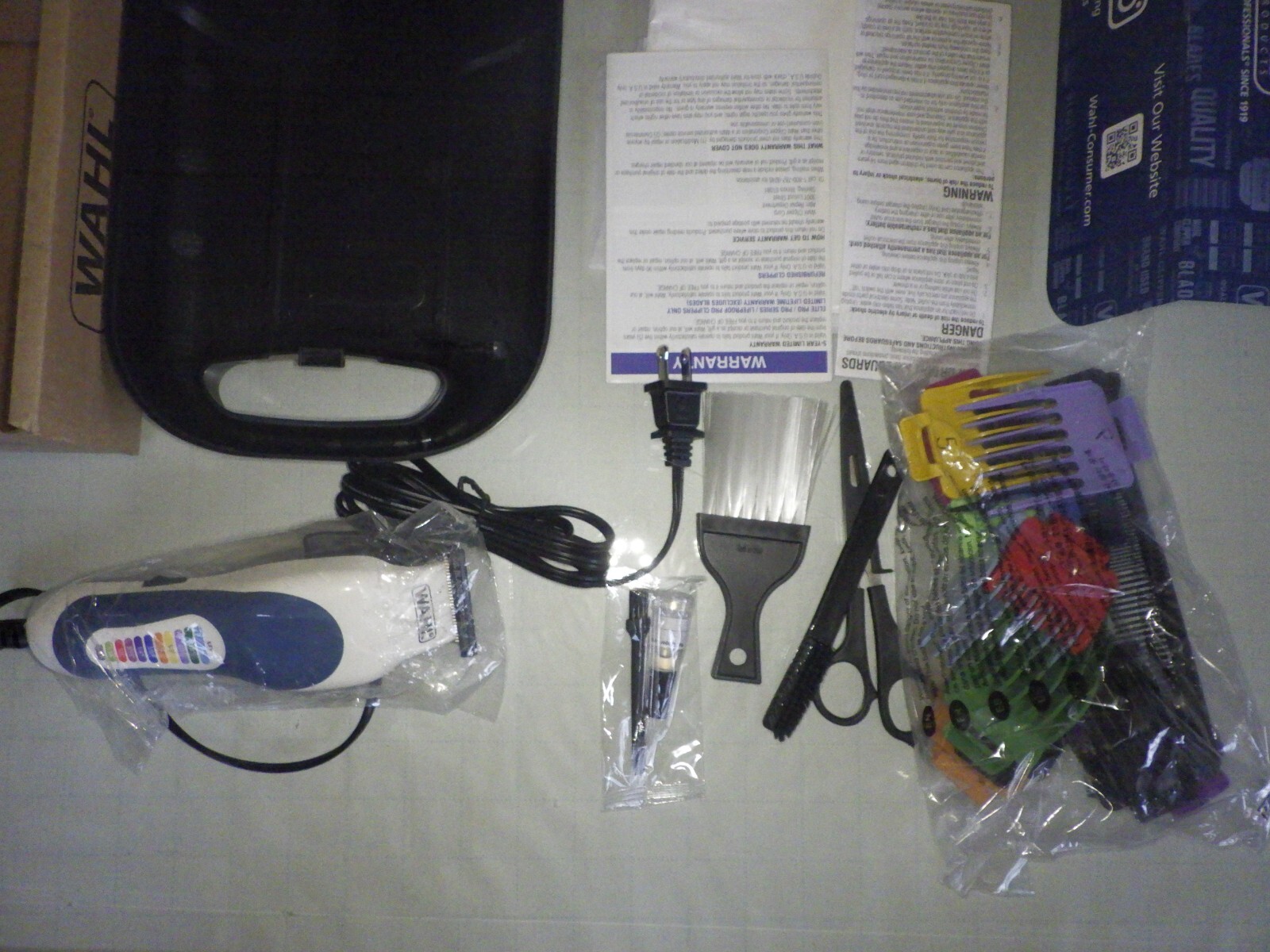Wahl Corded Clipper Color Pro Complete Hair Cutting Kit Mode