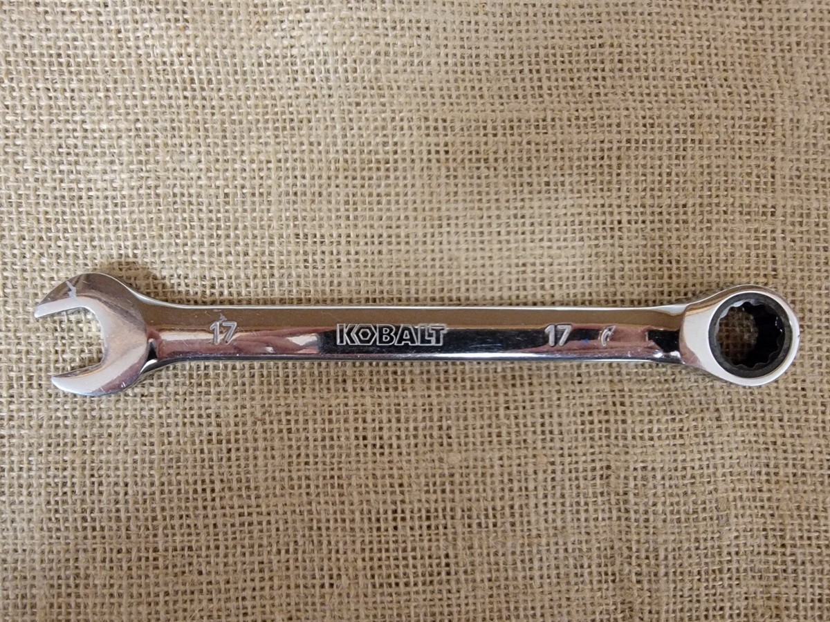 Kobalt 17mm 12-point Metric Flexible Head Ratchet Wrench Kobalt 17mm 12-point Metric Flexible Head Ratchet Wrench
