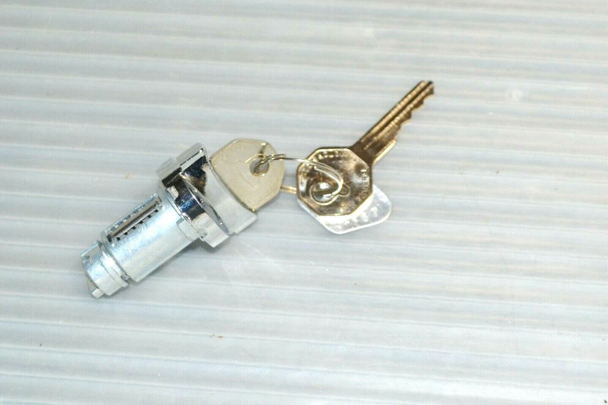 GM CHEVY IGNITION SWITCH LOCK CYLINDER CHROME BOLT IN 2 KEYS NEW IL109 - Foto 4