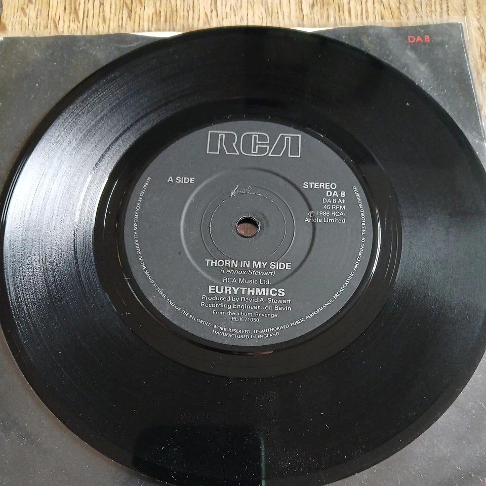Eurythmics-Thorn In My Side/In This Town  7" with near mint - Image 3 of 4