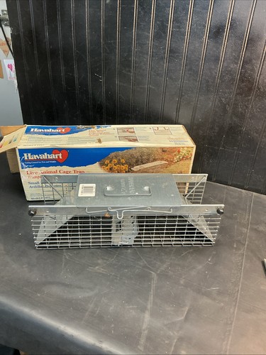 NEW OPEN BOX 1 Havahart Model #1025Two Door Mouse LIVE Trap Cage 18”x5”x5”