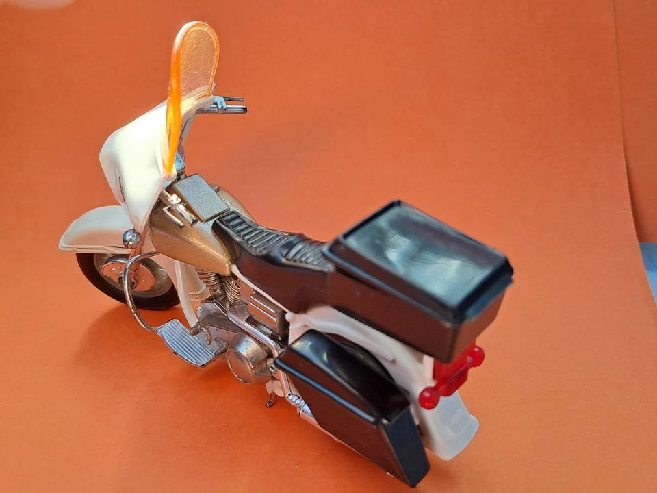 MATCHBOX - HARLEY-DAVIDSON K-83 1200 🔹 - Immagine 4 di 4