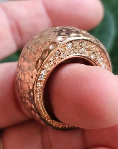 Vintage Rose Gold Pink Adjustable Chunky Ring Domed Hammered Metal Rhinestones - Afbeelding 3 van 12