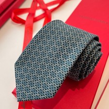 NWT Ferragamo Luxury Silk Tie Mens Business Formal Wear
