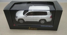 KYOSHO 1/43 Land Cruiser White TOYOTA LAND CRUISER 2009 WHITE