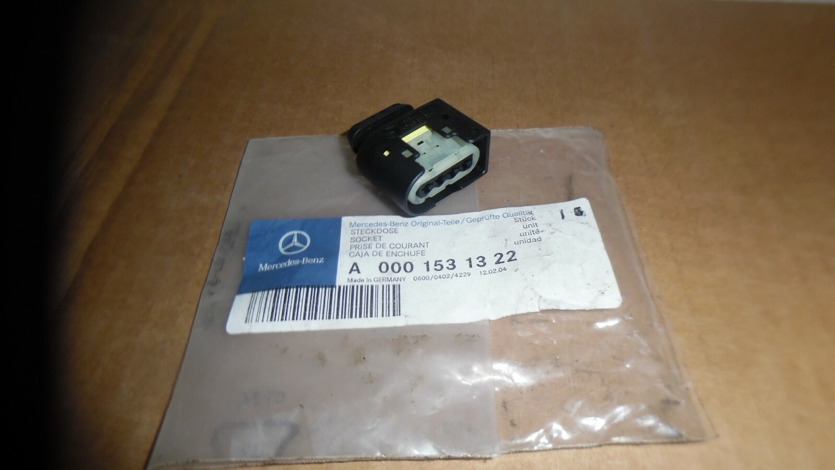 Mercedes-Benz A4571800843 OIL NOZZLE Genuine OEM Last One New 
