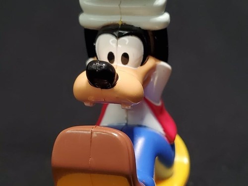 Vintage 2000 McDonalds Disney An Extremely Goofy Movie Goofy 2" Toy Figure - Picture 4 of 5