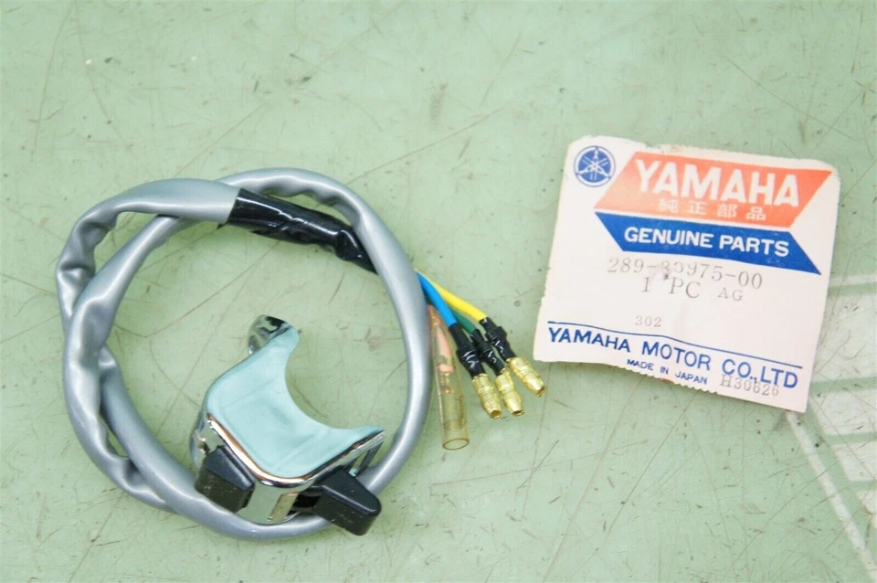 INTERRUPTOR MANILLAR YAMAHA NUEVO 289-83975-00 JT2MX Foto 4 de 4