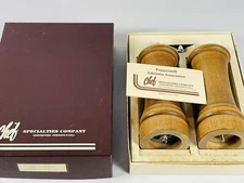 Vintage Chef Specialties Salt Shaker & Pepper Mill No 20 Essex Nutmeg Brown NOS