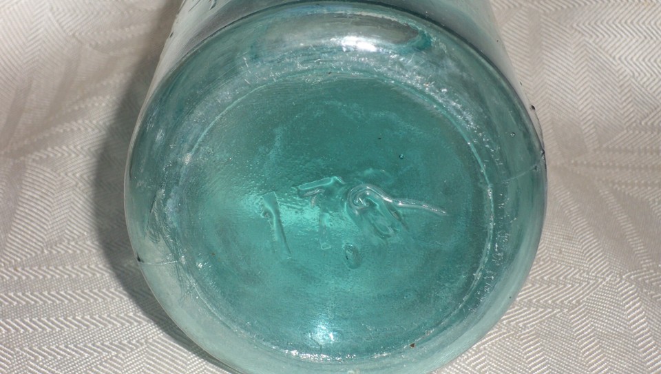 Swayzee S G Co. Mason's Canning Jar Quart Aqua Blue Glass 179 Nov