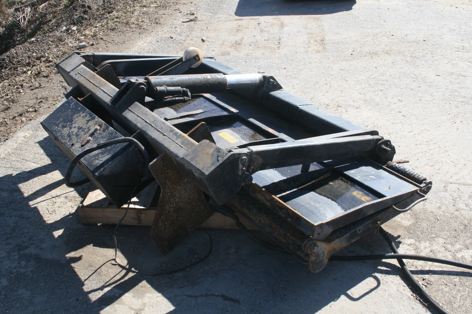 MBB Palfinger Interlift Liftgate ILR 25 eBay