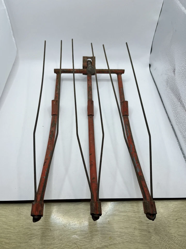 Vintage Milo Combine Teeth 16” Inch | Metal | Red - Image 4 of 4