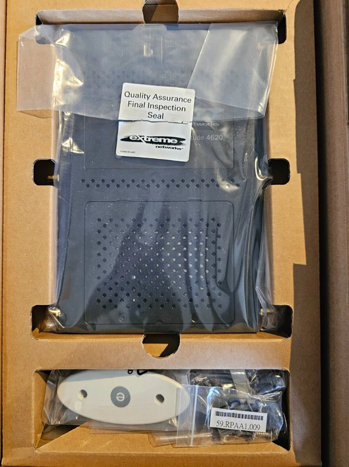 15731 Extreme Networks Altitude 4620 IEEE 802.11n 300 Mbit/s Wireless Access Poi - Image 3 of 4