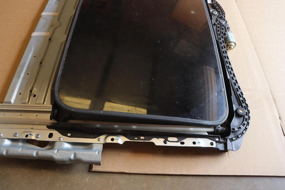 BMW 335I F30 2013-2015 sedán techo superior techo corredizo techo corredizo vidrio con motor OEM Foto 3 de 4