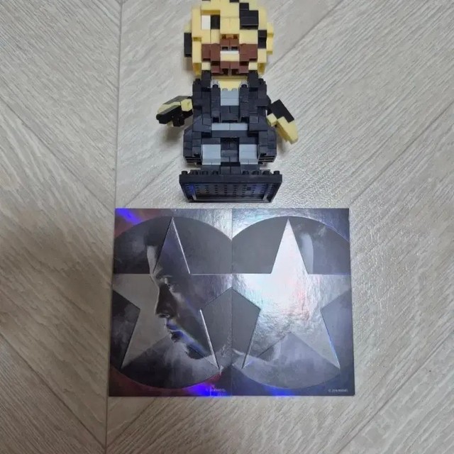 Captain America Civil War Card & Nick Fury Nano Block Set - Pre-Owned