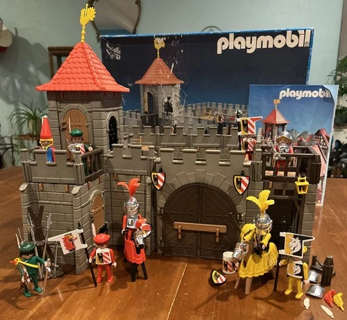 Vtg 1985 PLAYMOBIL 3446 Complete MEDIEVAL CASTLE W/ Extra Knights & Accessories