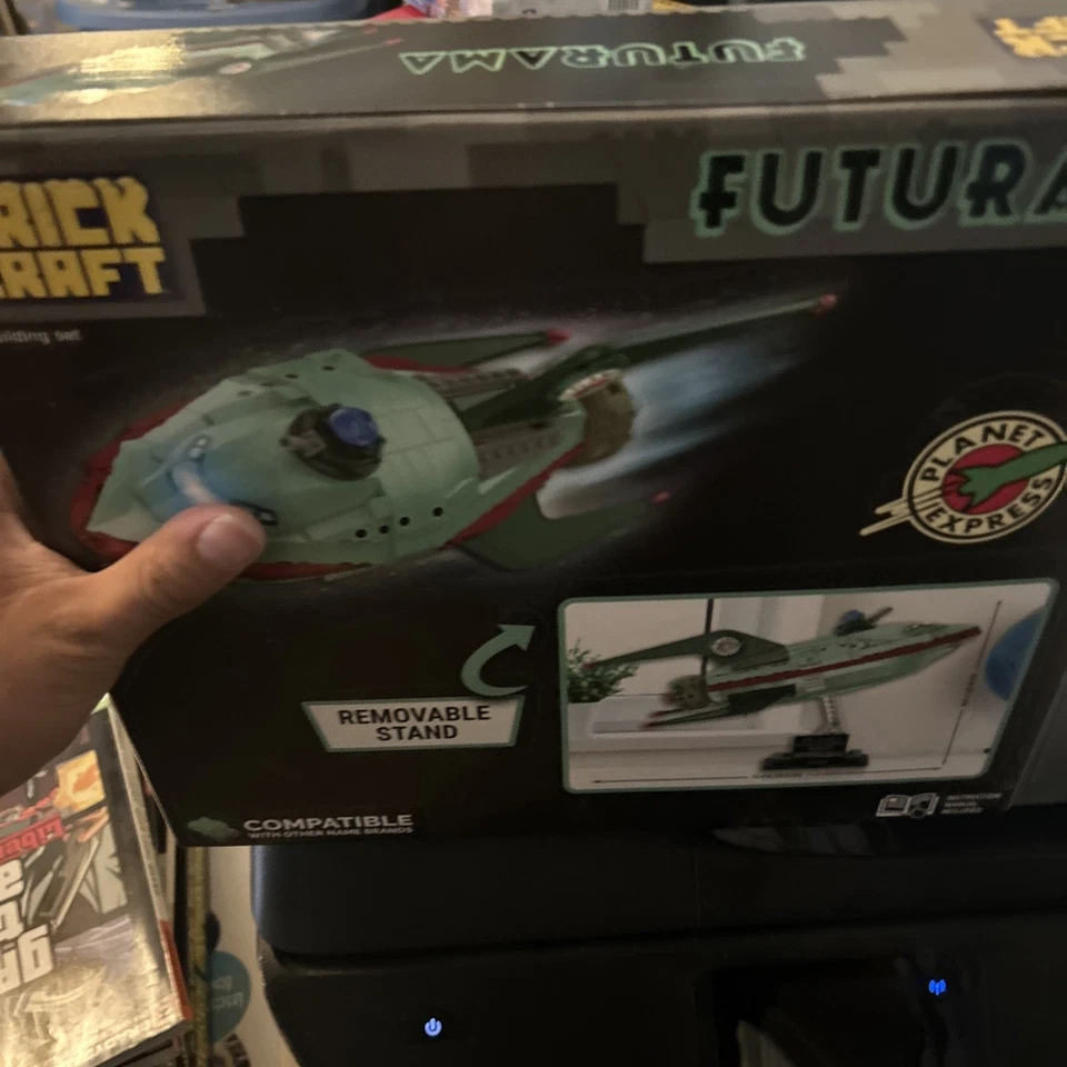 Brickcraft Futurama Planet Express Ship Building Block Set #72200 NEW - Image 3 of 3