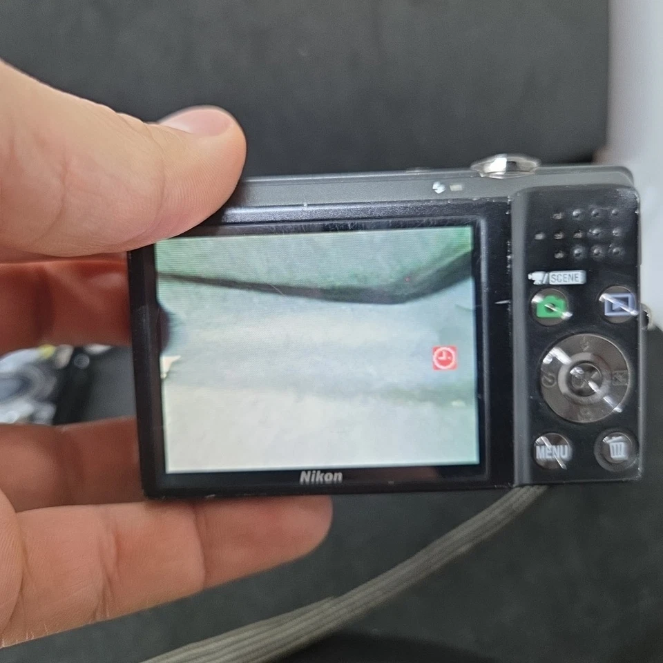 Nikon COOLPIX S570 12.0MP Digital Camera - Black - TESTED - No Charger #4 - Image 3 of 4