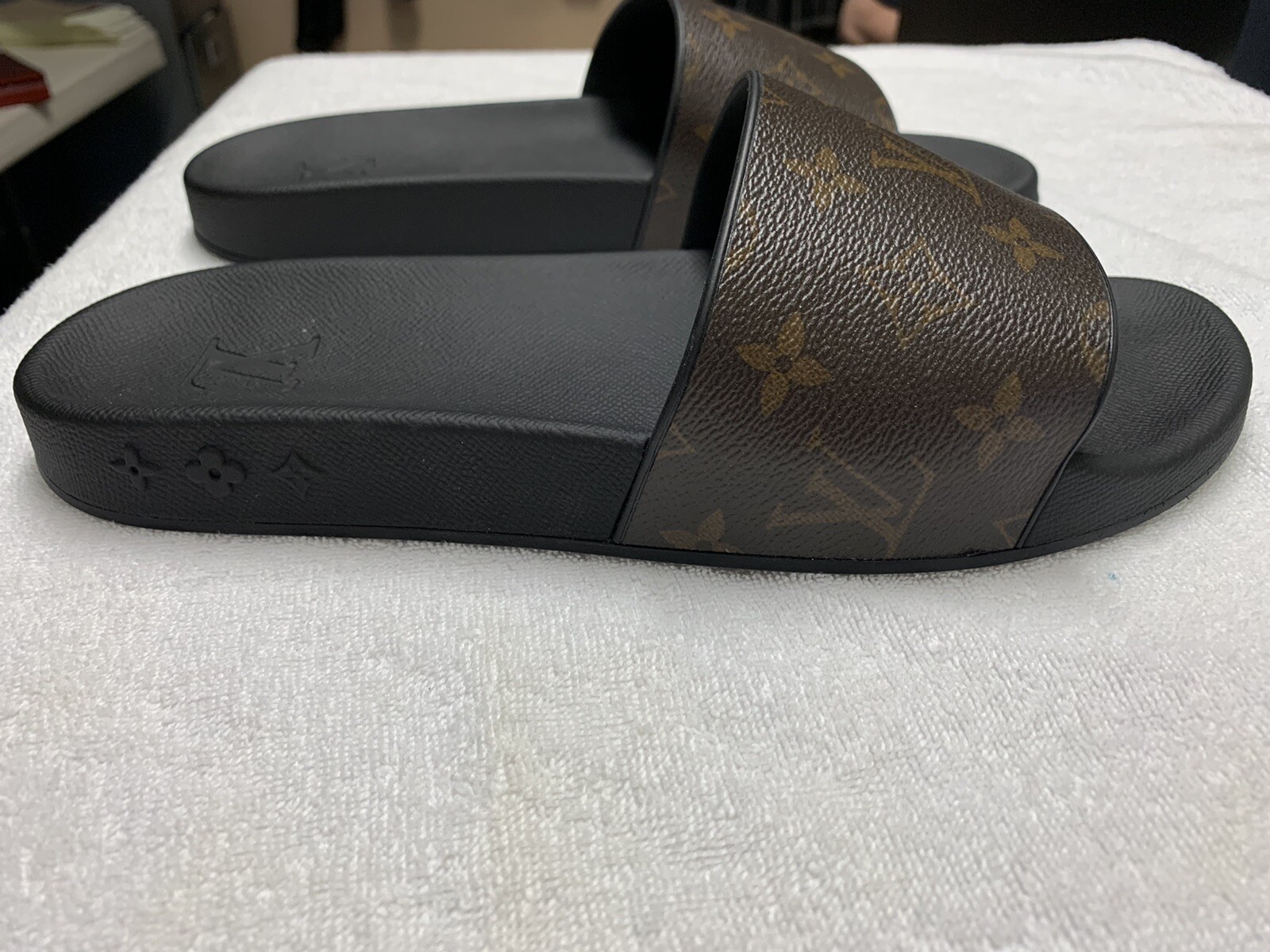 louis vuitton waterfront mule