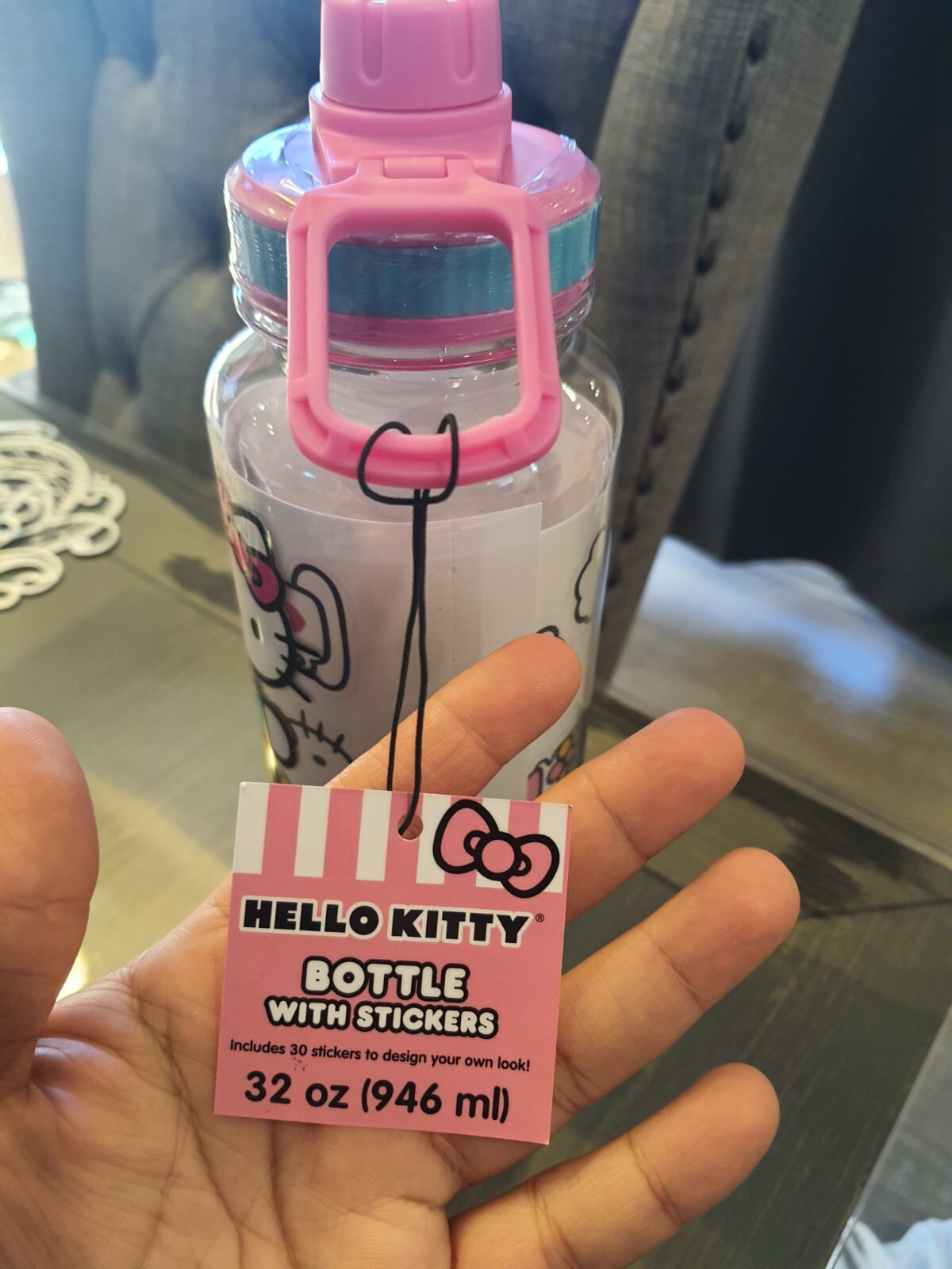 Hello Kitty 32 Oz Bottle Water with Stickers 