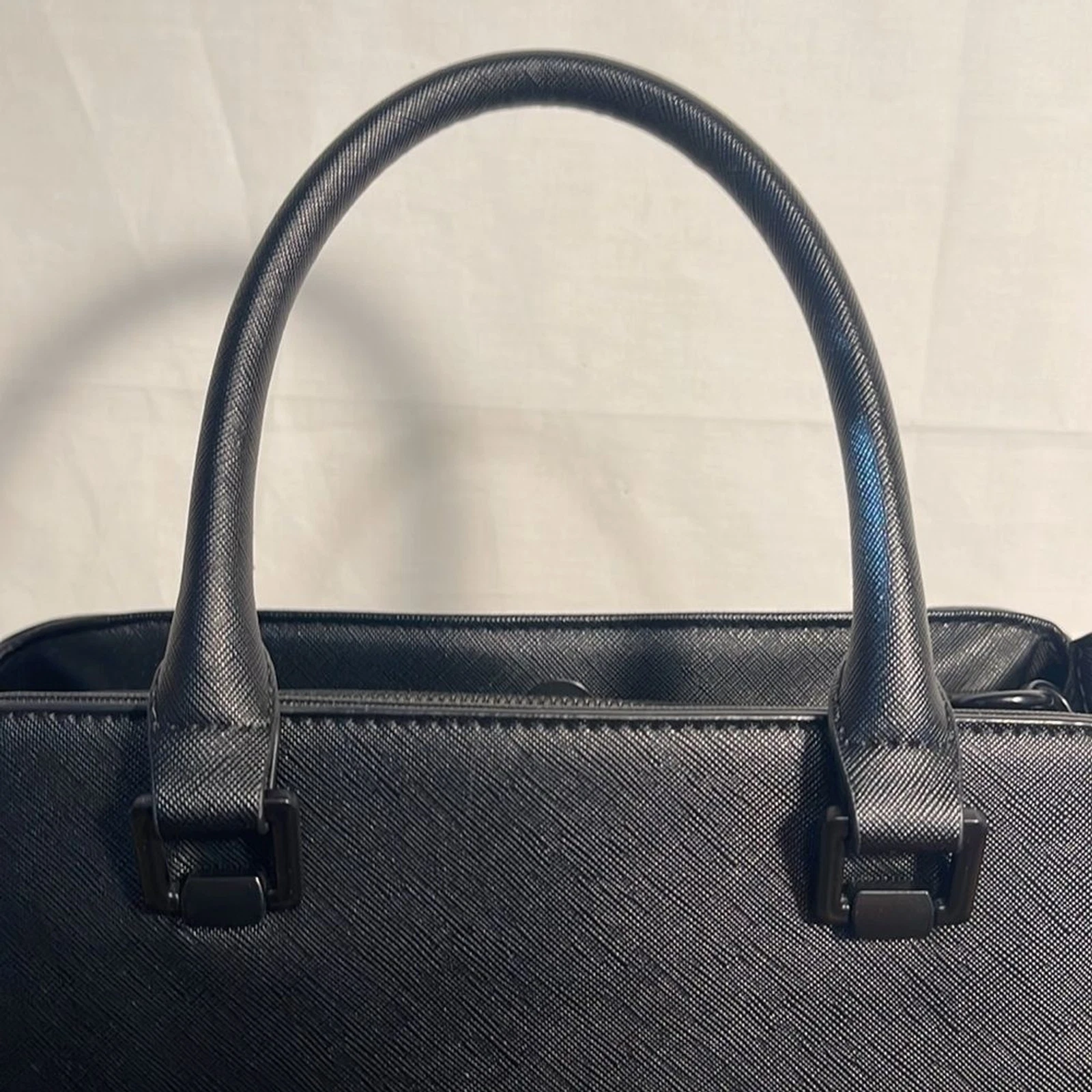 Borsa a tracolla ALDO Legoiri in pelle nera con manici superiori nuova senza etichetta donna