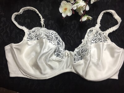 Unpadded underwired Bra size unbranded it 2b us 32b eu 70bb white