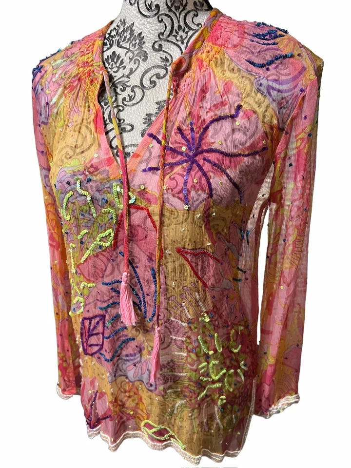 Pullover LETARTE Hecho a Mano Cubre Cuello en V Estampado de Cuentas Aberturas Laterales Talla S/M Foto 3 de 4