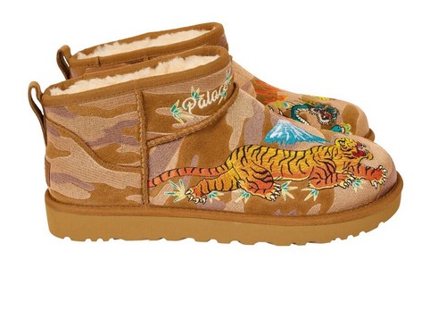 Palace x UGG Classic Ultra Mini Boot Slipper Chestnut Camo UK 10 US11 Brand New - Picture 2 of 9