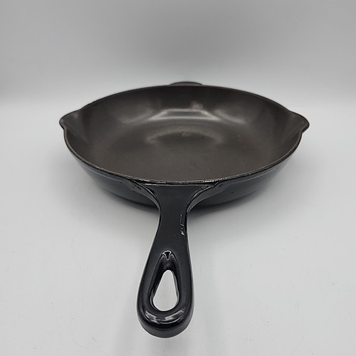LE CREUSET Schwarz Lakritz Emaille Gusseisen #23 Klassische Pfanne Doppelauslauf - Bild 7 von 16