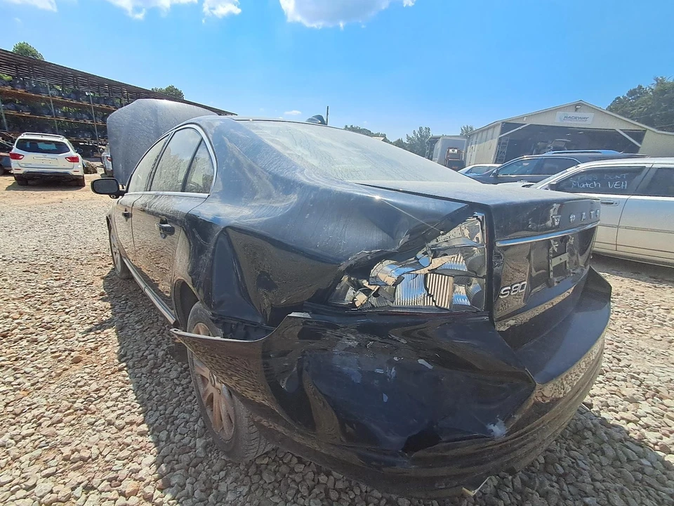 Conjunto de filtro de aire usado se adapta a: Volvo 80 SERIES 2011 6 cilindros sin turbo de V Foto 2 de 4