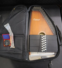 Oscar Schmidt Autoharp OS-21C w/ Case 