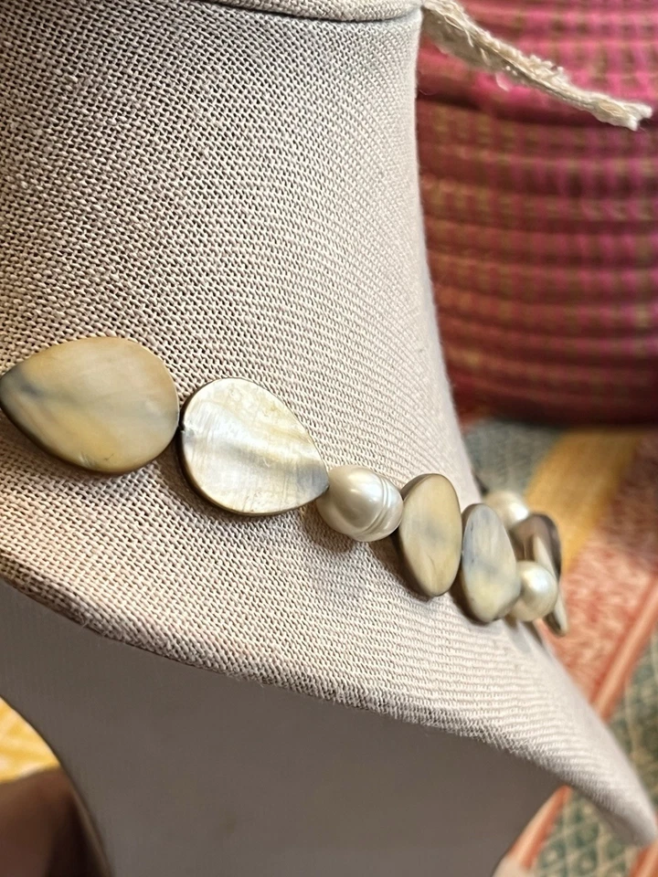 Shell And Freshwater Pearl Necklace And Earring Set With Sterling Findings - Image 4 of 4