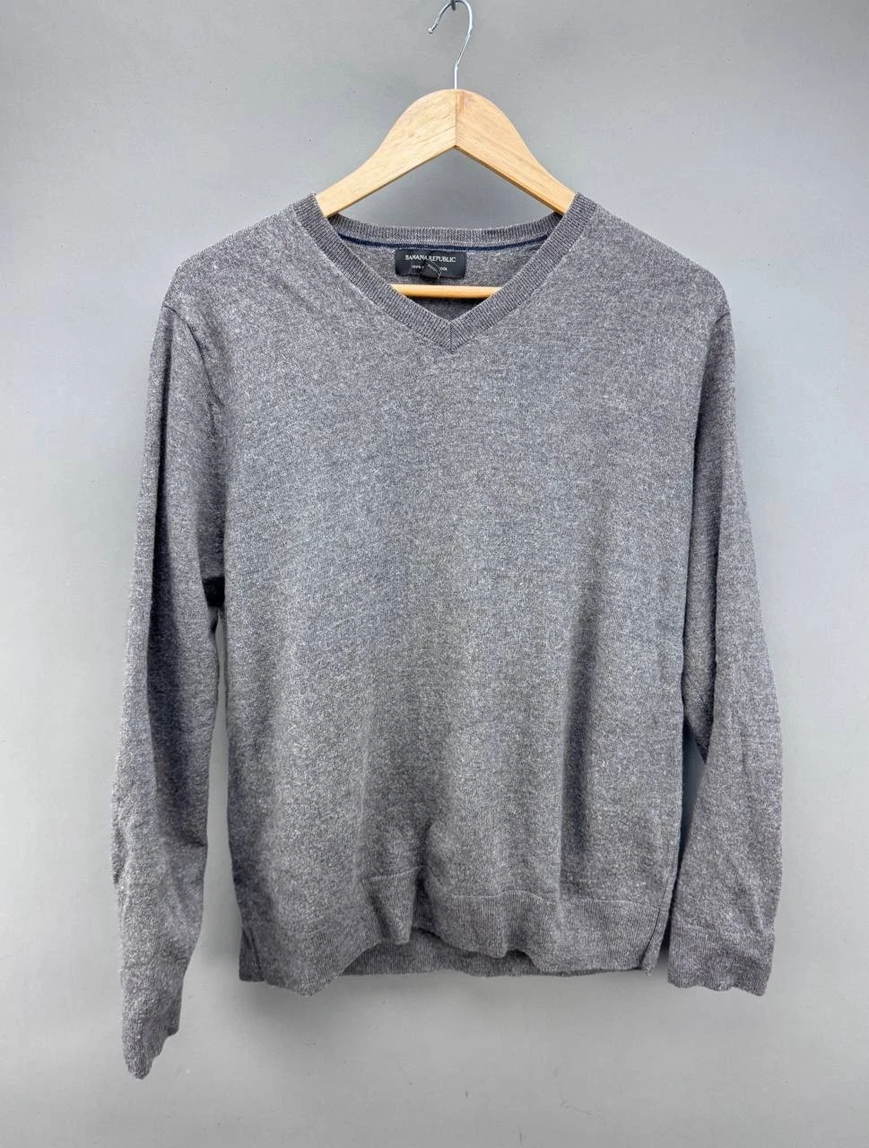 Banana Republic Mens Gray Pullover V-Neck 100% Merino Wool Sweater Size L