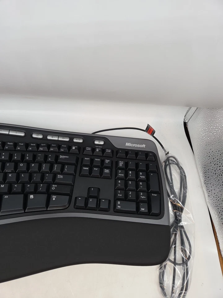 Microsoft Natural Ergonomic Keyboard 4000 v1.0 KU-0462 1048 USB Wired - Open Box - Image 3 of 4