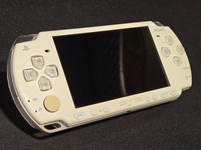 Sony PSP 2000 Launch Edition 64MB Ceramic White Handheld System