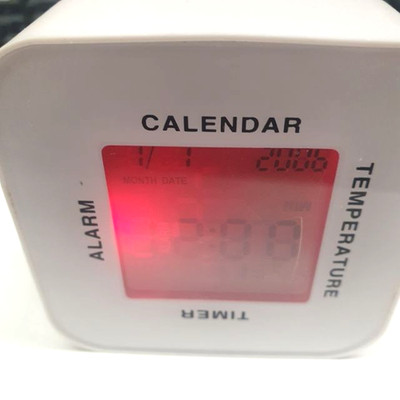 4 in 1 Timer- Kalender- Temperatur- Wecker, Digital, Hintergr. beleucht. 7x7 cm