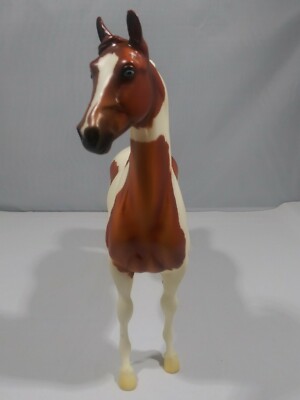 Breyer 2004 Chestnut Tobiano Chubasco Stallion