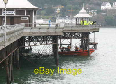 Foto 6x4 Beaumaris IRB Rückwärtsfahren unterhalb des Piers zur Bergung eines defekten d c2008