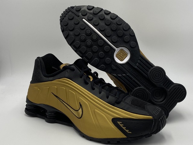 nike shox r4 metallic gold