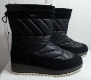 ugg beck short boot