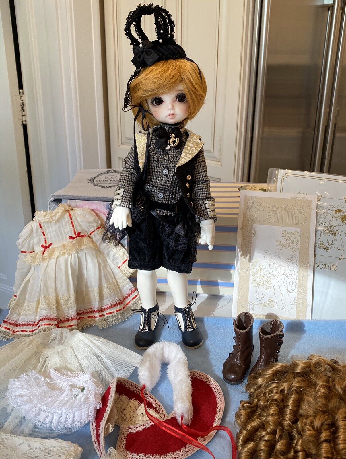 ROSENLIED Holiday Child BJD LTD 10 Miu WS Full Set Extra Code Noir British  Doll