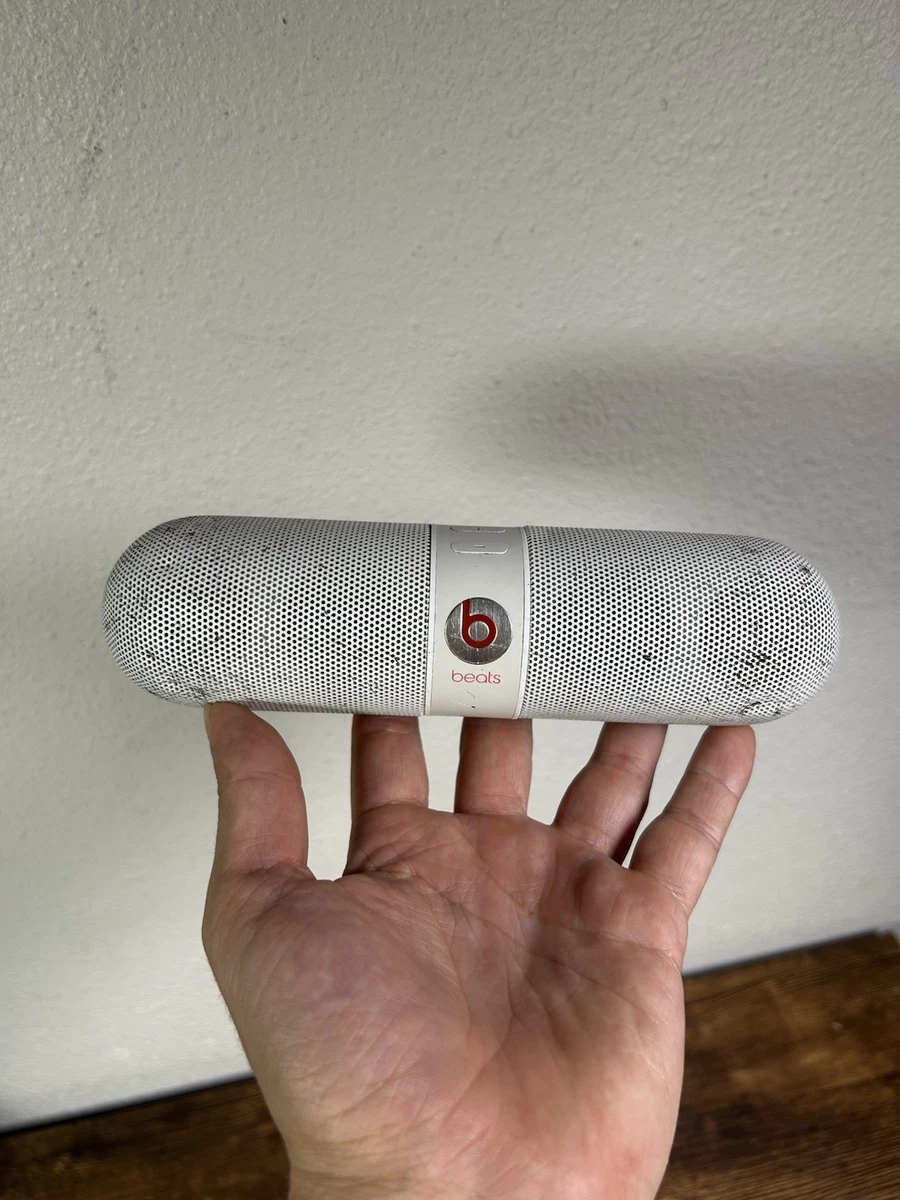 Beats Pill+ White Audio Player Docks & Mini Speakers for Universal