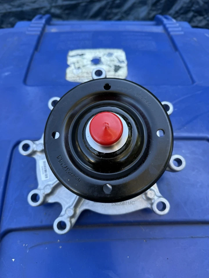 Nueva bomba de agua genuina Mopar 2001-2013 Dodge Jeep 53022189AH Foto 2 de 4